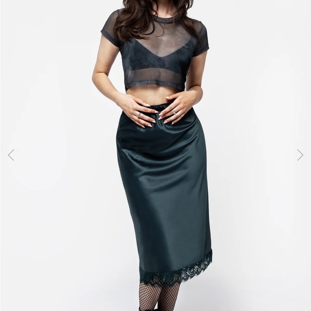 Medeina Lace Trim Satin Midi Skirt - Green